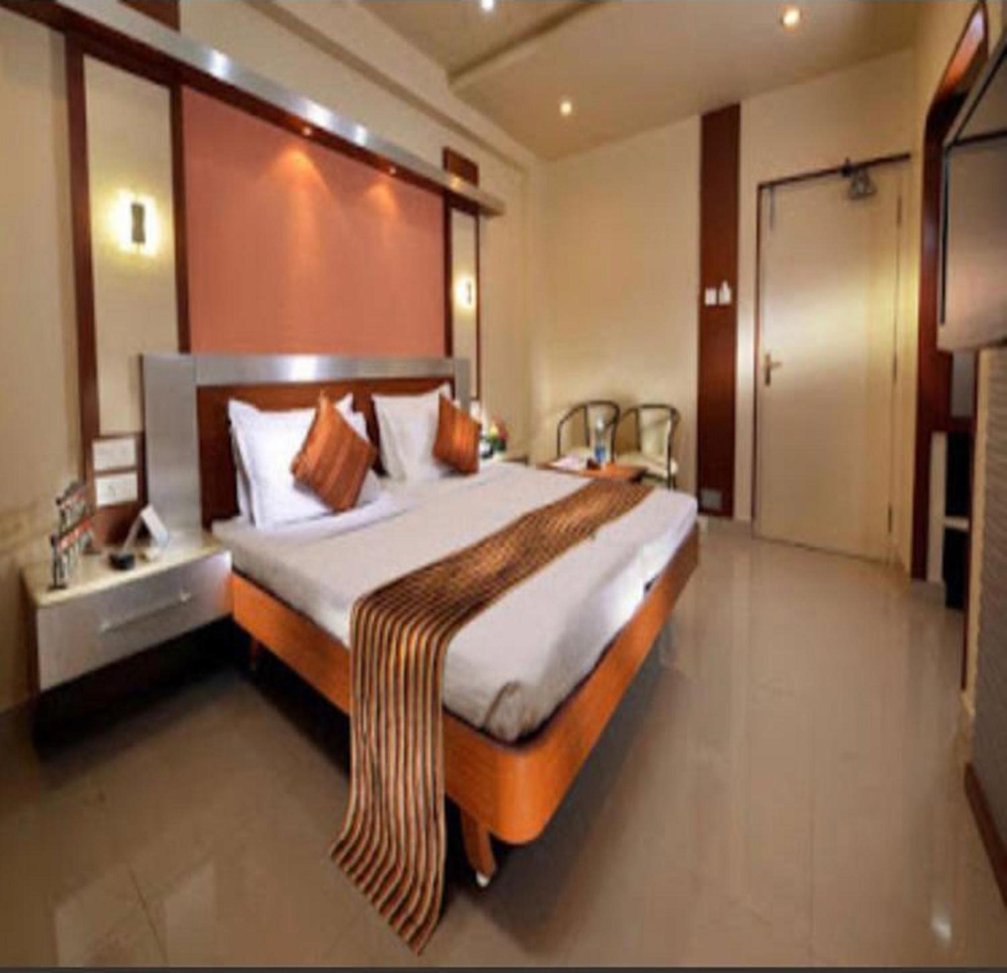 Navaratna Delight Coimbatore Exterior foto